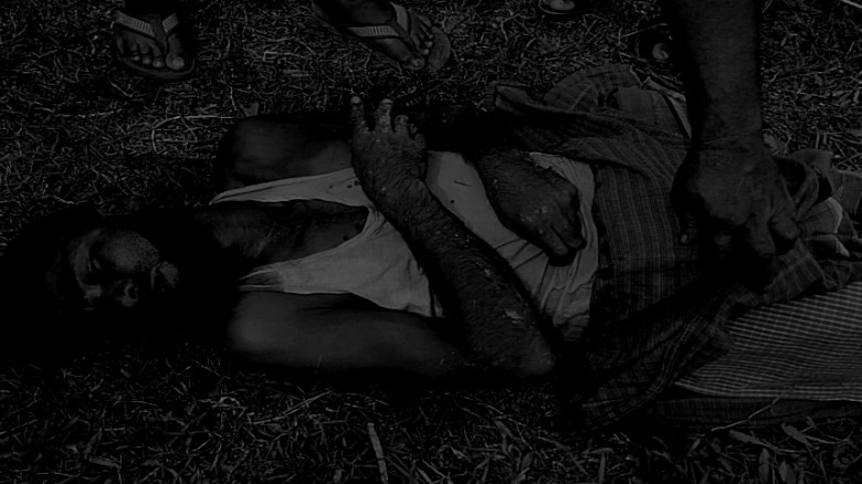 দুর্গাপুরে পুকুরে সেচ দিতে গিয়ে বিদ্যুৎস্পৃষ্টে যুবকের মৃত্যু...